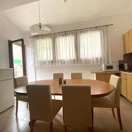 Apartman Bistro More, Drage